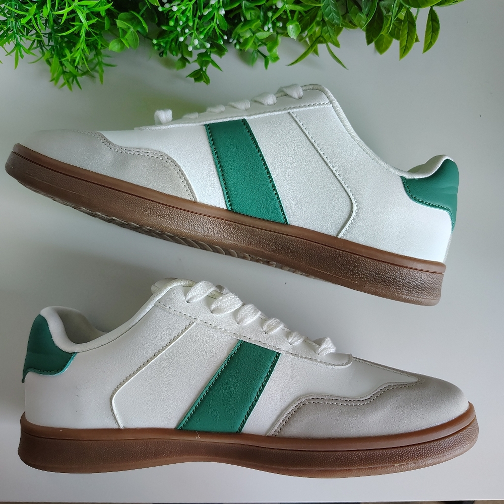 American Eagle Retro Sneakers | Green & White | Size US 9 | NWOT - Picture 2 of 10